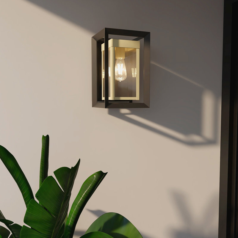 Deshwana Iron Wall Light