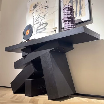Console Modern Creative Design
