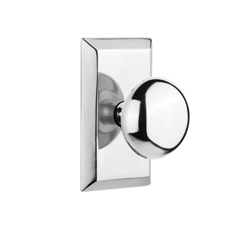 Plaque Studio avec bouton de porte New York, Chrome brillant, 2-3/8 po