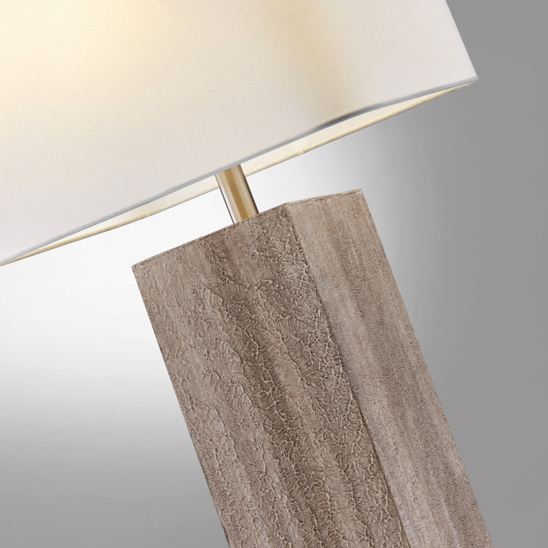 Lampe sur pied 61 po Latresha