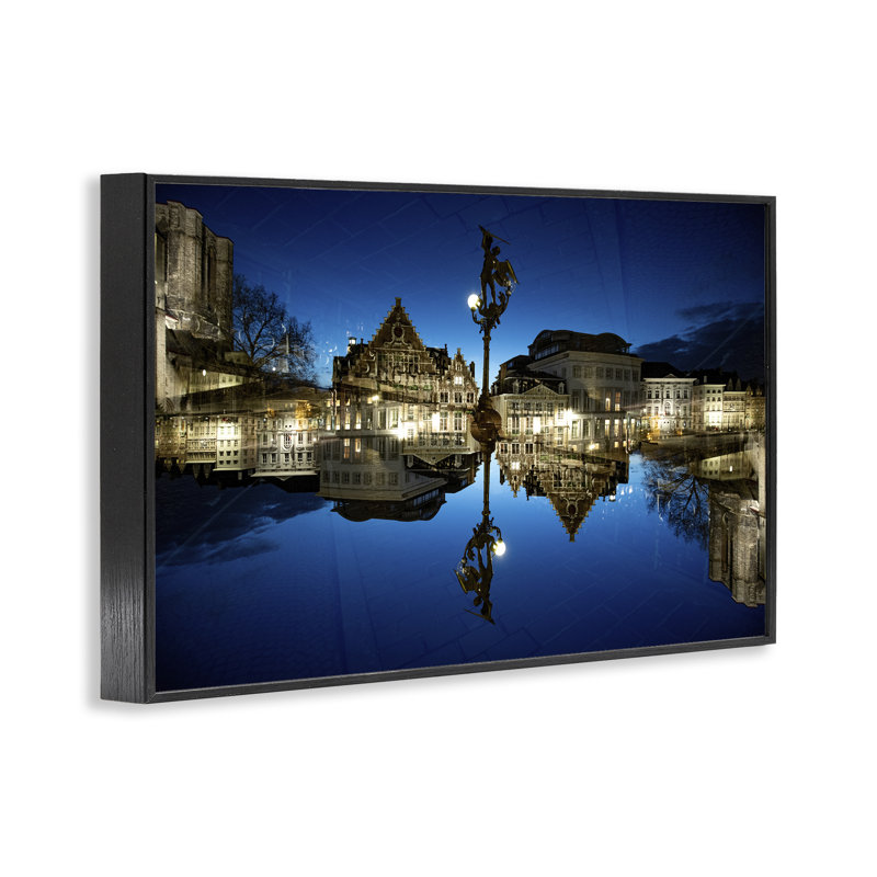 «Illuminated Night Cityscape», estampe numérique, design par Robin Vandenabeele, H 12 po x l 18 po