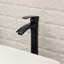 Lavabo de salle de bain vasque rectangulaire avec robinet