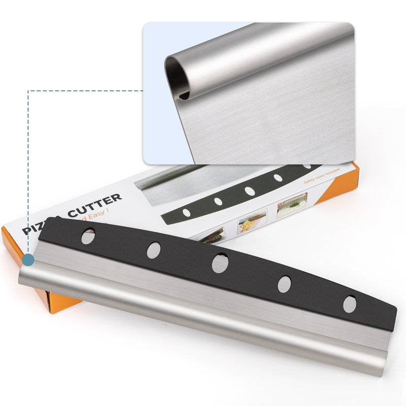 Lame de couteau à pizza avec couvercle