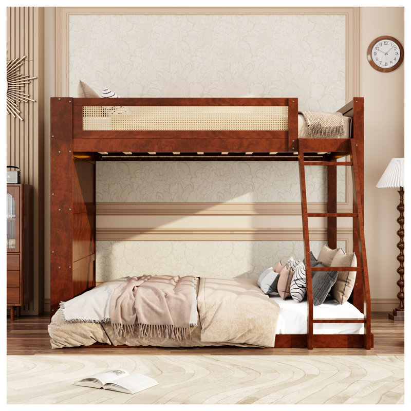 Lit superposé simple au dessus d'un lit double avec tablette de rangement et éclairage DEL, structure en bois massif espresso