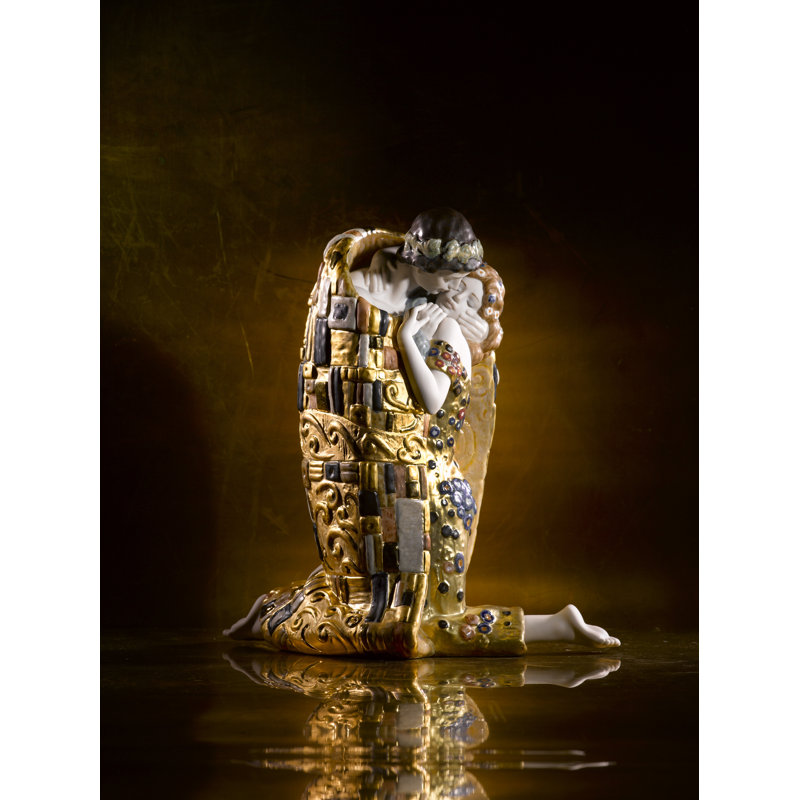 The Kiss Figurine
