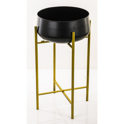 Altti Metal Pot Planter