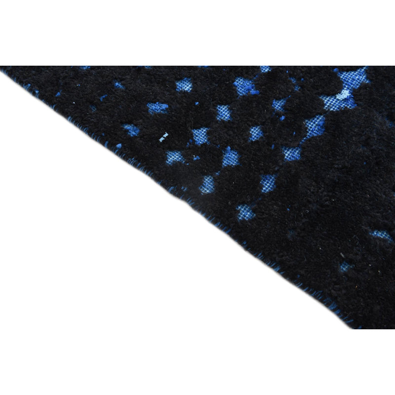 Tapis noir Pastrana