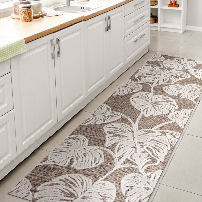 Shawver High-Low Two-Tone Monstera Leaf Brown/Ivory Indoor/Outdoor Rug, Runner 2'2" x 8'