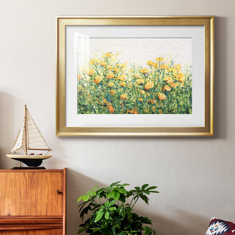 Toile encadrée de qualité supérieure Garden In Bloom III - prête à être accrochée, Encadrement doré, H 22,5 po x l 30,5 po