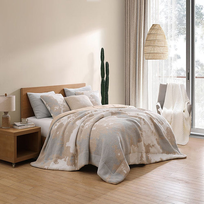 Snug Comforter, White/Desert Abstract, Full Comforter