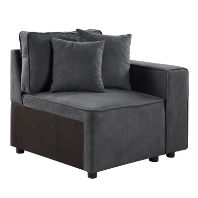 Fauteuil d'appoint faisant face à la droite