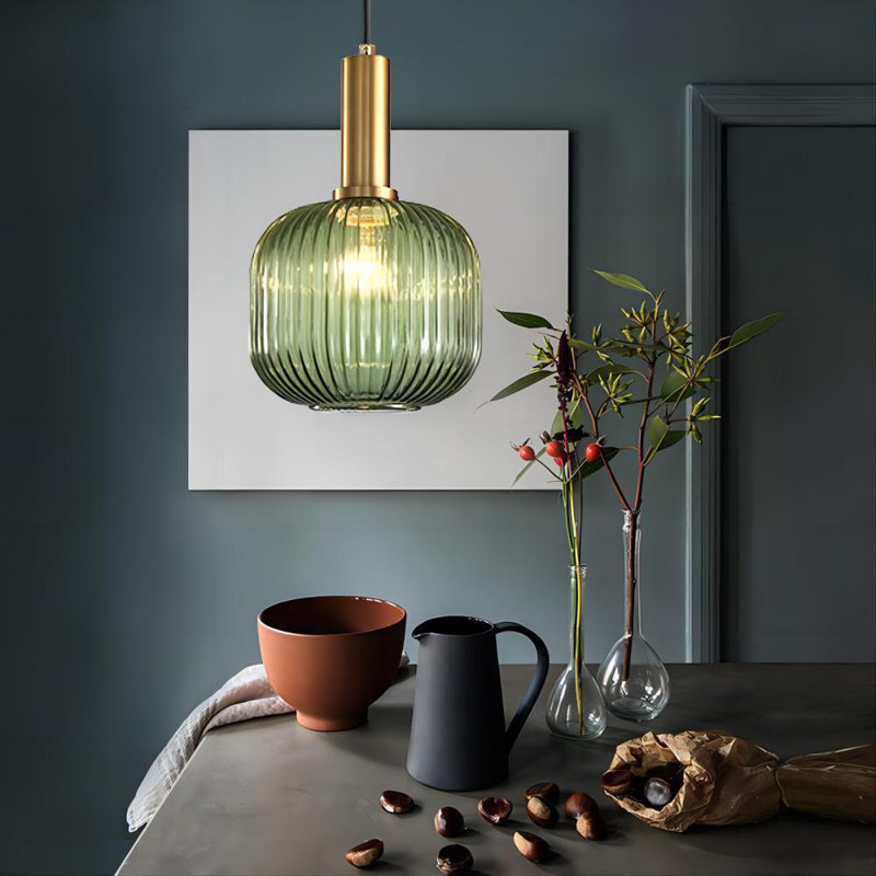 Luminaire suspendu en laiton brossé à 1 lumière Yarlyn, Vert