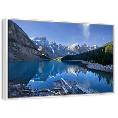 Lac pittoresque de la Moraine