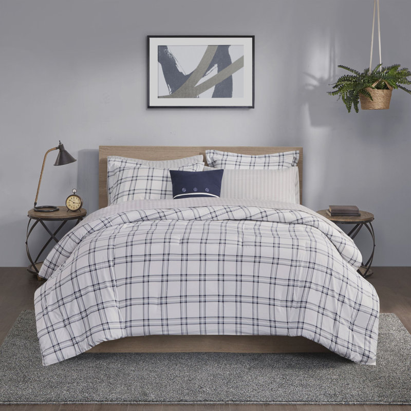 Full White Microfiber Reversible Bed in a Bag Set