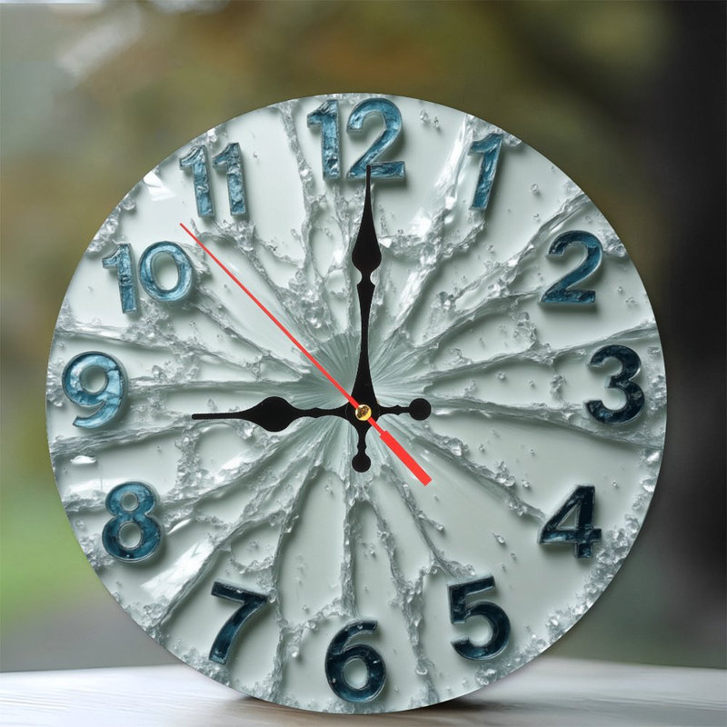 Horloge murale en verre brisé
