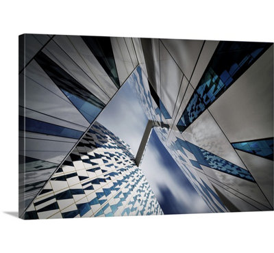 Straub Modern & Contemporary