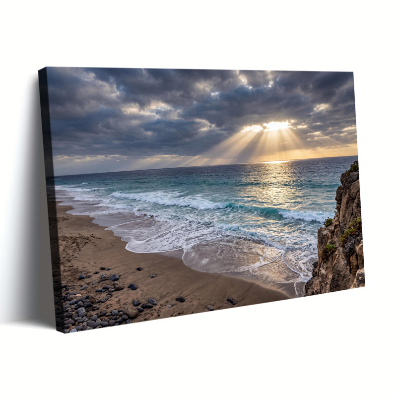 «Sunlit Coastal Beach with Dramatic Clouds», art sur toile tendue, prête à être accrochée, 24x36in