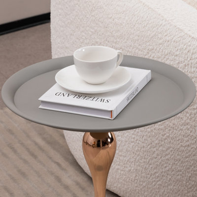 Table d'appoint polyvalente en métal à piédestal