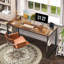 Bureau d'ordinateur, bureau de style simple et moderne-106753416-106753415