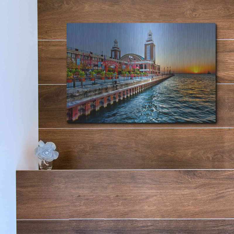 «Sunrise At The Pier» par Larry Malvin, H 12 po x l 16 po