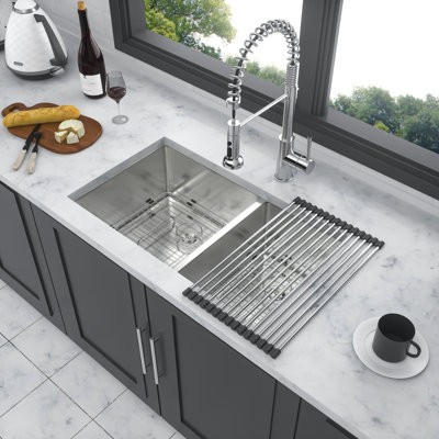 Évier de cuisine à double cuve encastrable en acier inoxydable 32 x 18 x 9 po de calibre 16 (60/40) avec évier profond de 9 pouces