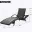 Ensemble de deux chaises longues d'extérieur en osier avec table d'appoint escamotable, dossier réglable pour la terrasse, bain de soleil au bord de la piscine et détente-271003140