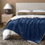 Couverture polaire sherpa Bedsure GentleSoft, format Queen, épaisse et confortable pour l'hiver et l'automne, douce et moelleuse, idéale pour le canapé et le lit.-105504623-121412100