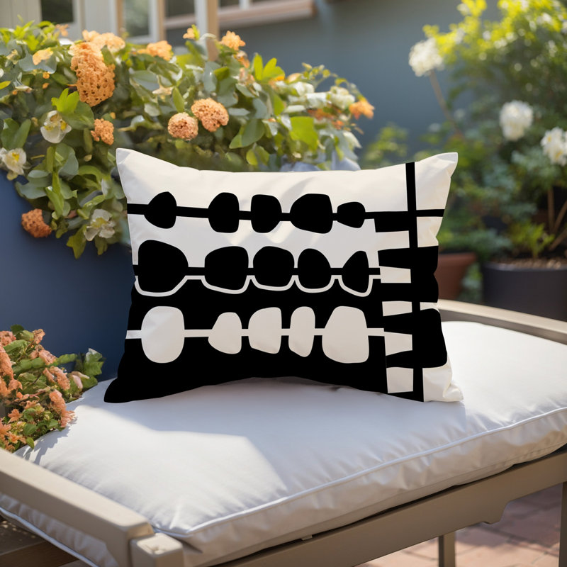 Oreiller rectangulaire réversible intérieur / extérieur Dola, Noir / blanc cassé, H 14 po x l 20 po