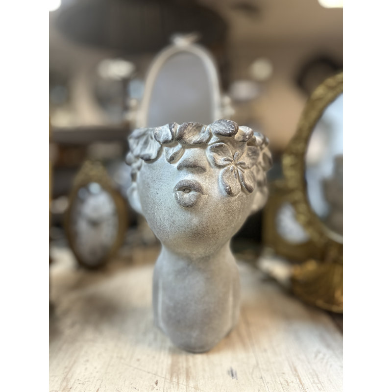 Kyum Statue Planter, 9.5" H x 6.5" W x 6.5" D