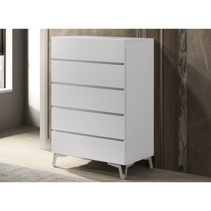 La Rochelle 46.5" White Modern 5 Drawer Chest