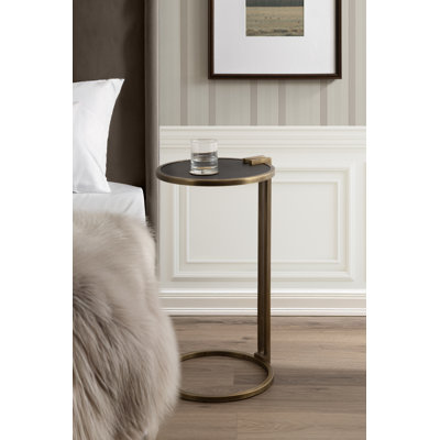 Table d'appoint en cuir Vegan de Monsanto