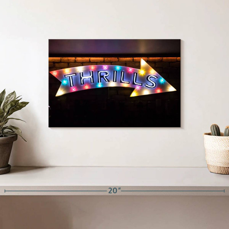 Senne Thrills Arrow Sign, 8" H x 12" W