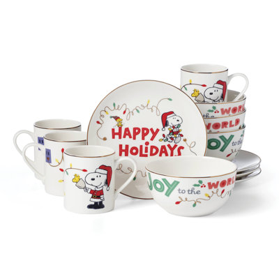 SNOOPYS CHRISTMAS Snoopy Christmas 12-Piece Dessert Set