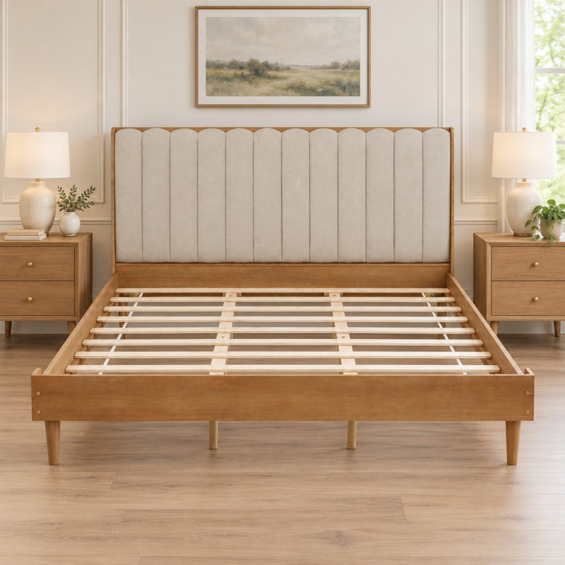 Structure de lit très grand en bois avec tête de lit rembourrée et support renforcé
