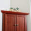 Élégante armoire d'angle avec rangement spacieux et conception durable pour les espaces de vie modernes-1080379150