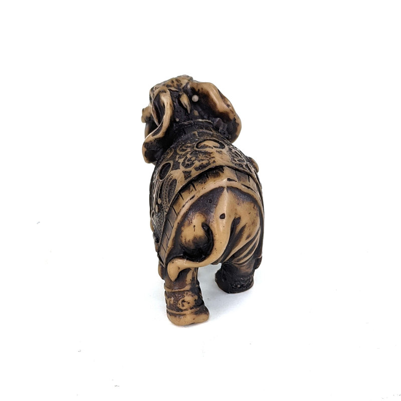 Figurine éléphant en résine
