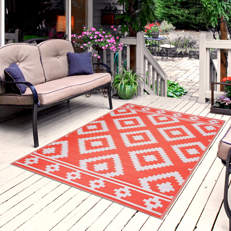 Hulmeville Southwestern Indoor / Outdoor Rug, Rectangle 8' x 10'