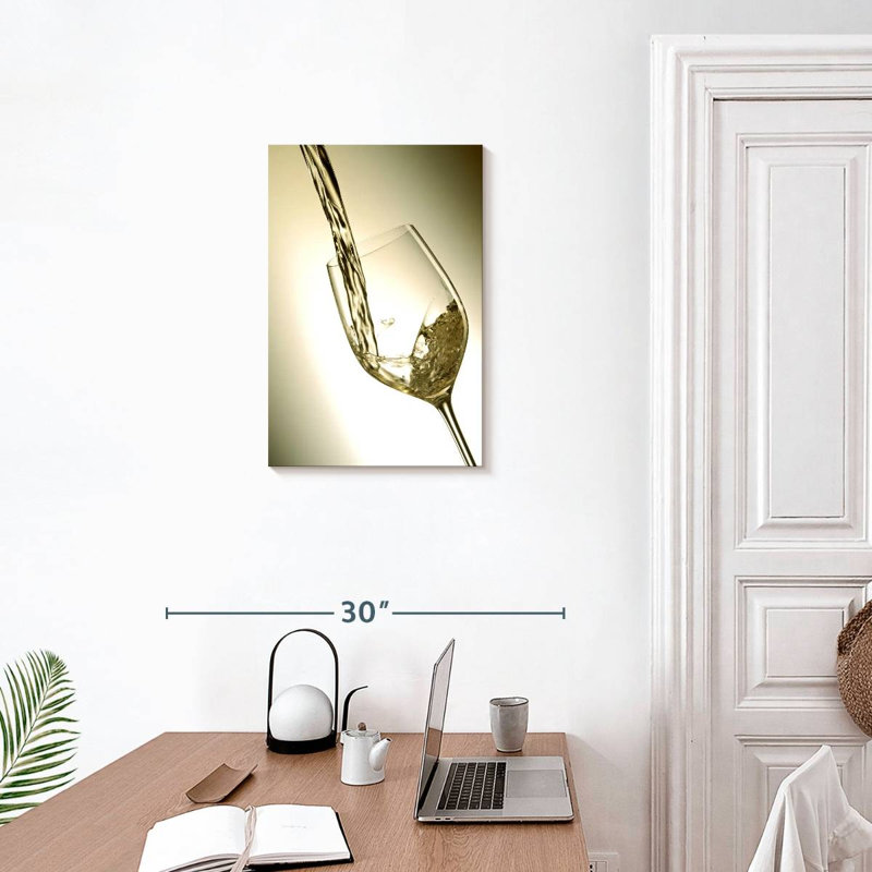 Yarlin White Wine Flow, 24" H x 16" W