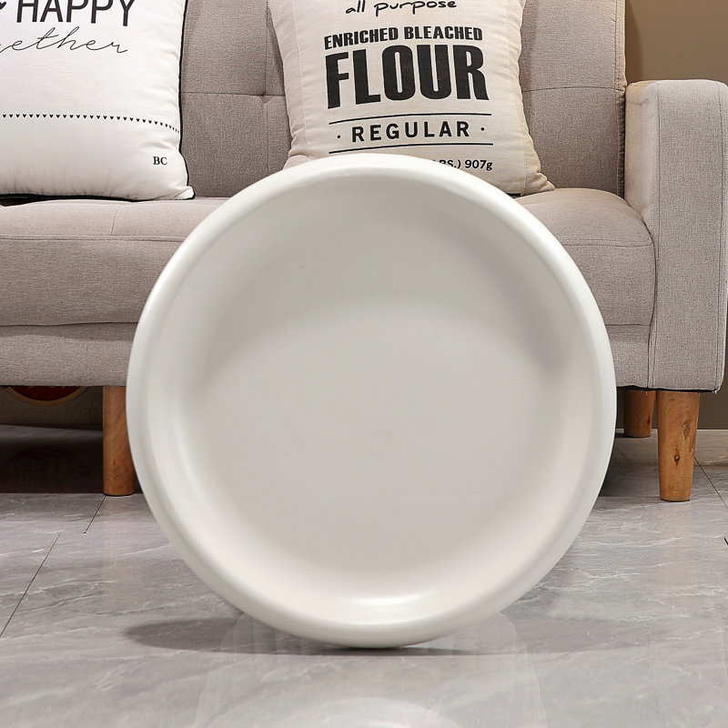 Table d'appoint à piédestal cannelé en oxyde de magnésium, décor durable et élégant pour une utilisation intérieure et extérieure
