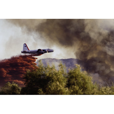 Wildfire Air Tanker par Taburton - Photographie sur toile tendue