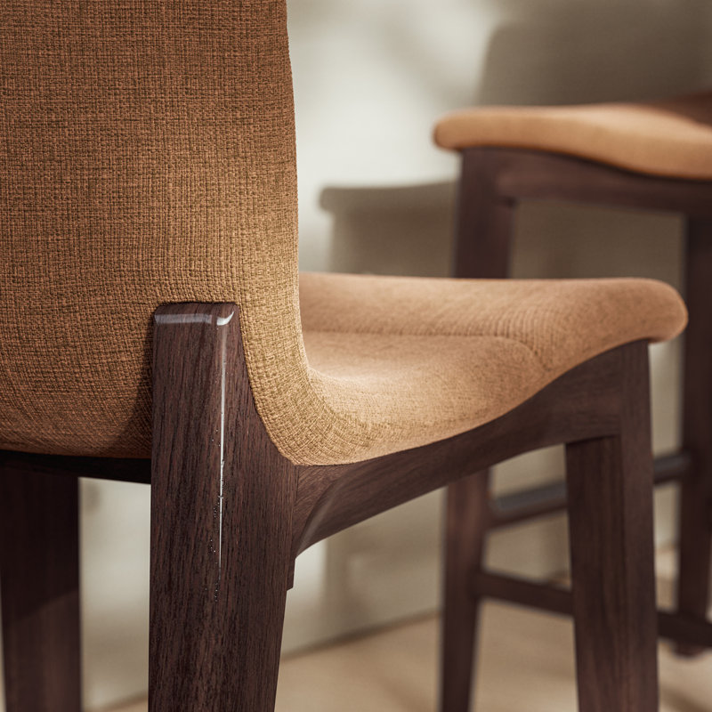 Tabouret de comptoir moderne moderne brésilien Godan, Siège en terre cuite Jackpot / cadre Nogal