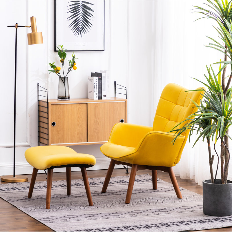 Chaise en velours jaune au look élégant en tissu