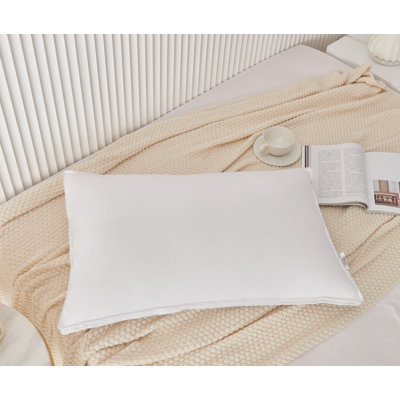 400TC Medium Support White Duck Down Pillow