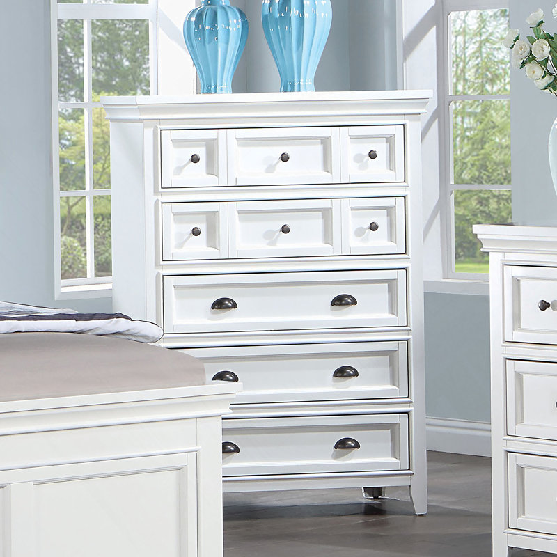 Commode de style transitionnel 1Pc Commode 5 tiroirs à finition blanche avec poignées rondes et glissières à roulement à billes