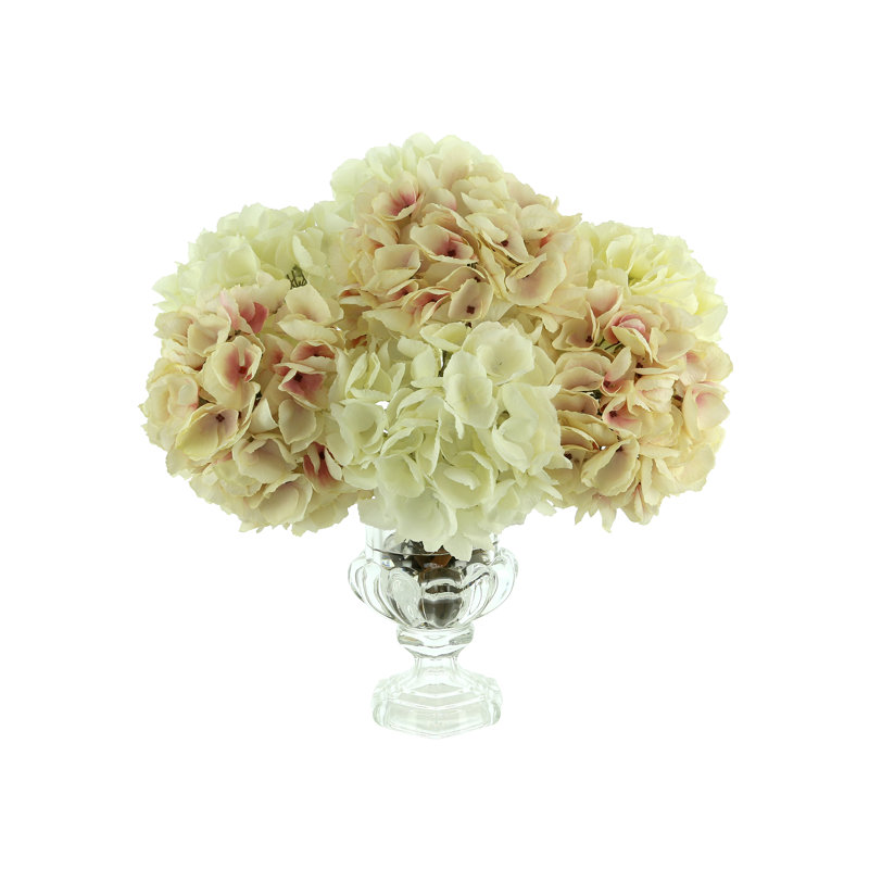 Arrangement floral hortensias en vase