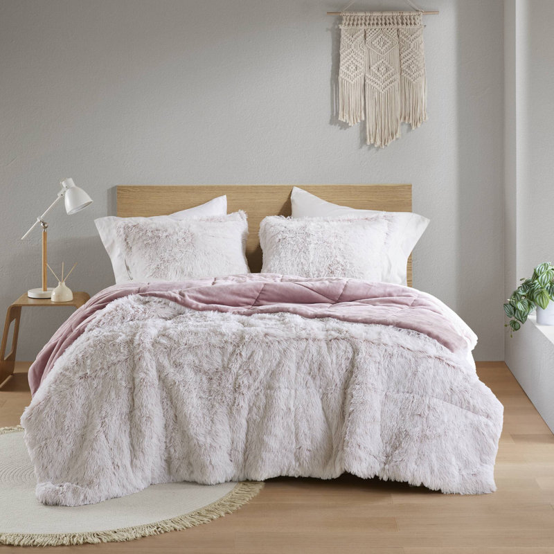 Ensemble luxueux en fausse fourrure d'hiver