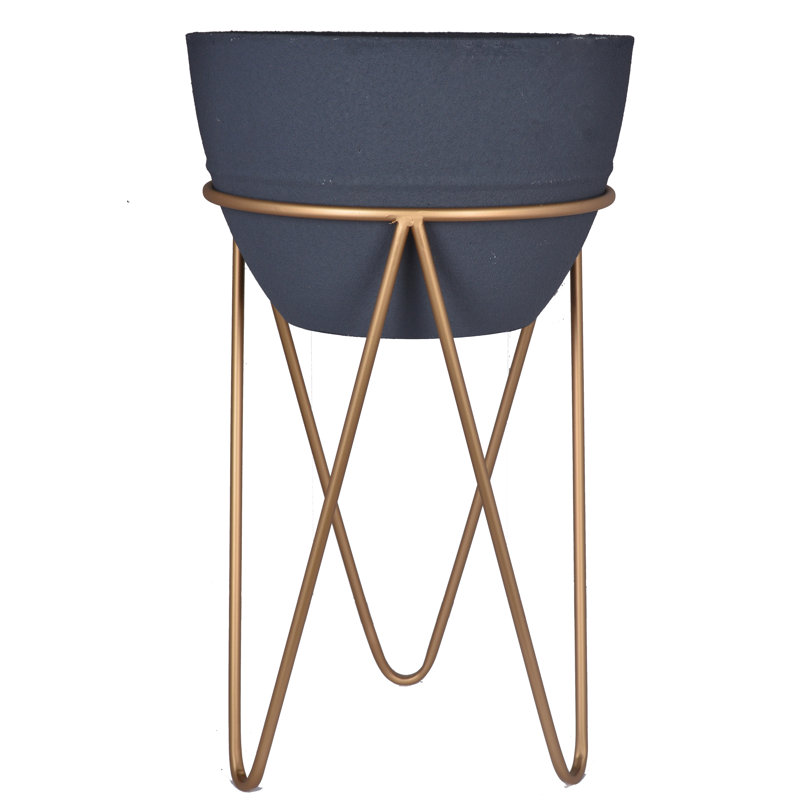 Thornburg Metal Plant Pot