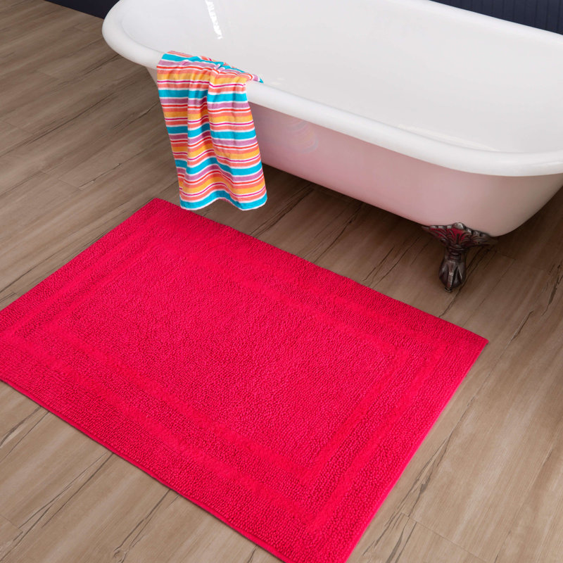 Tapis de bain lavable à la machine Kail, Fiesta rose, L 27 po x L 45 po