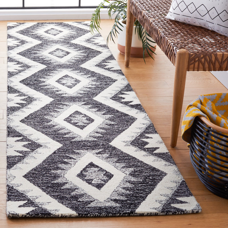 Ares Southwestern Handmade Tufted Wool Ivory/Black Area Rug, Runner 2'3" x 9'