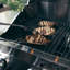 Barbecue au gaz 4 + 1 en acier inoxydable avec brûleur latéral, au propane convertible et au gaz naturel Monument Clean Grills 41847NG, facile à nettoyer, 723 pieds carrés Po - Idéal pour les barbecues en famille